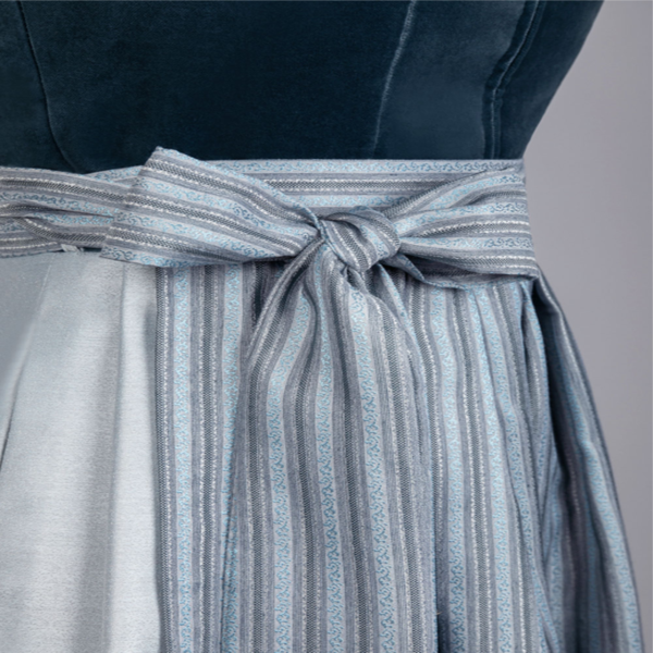 Velvet Dirndl - Image 3
